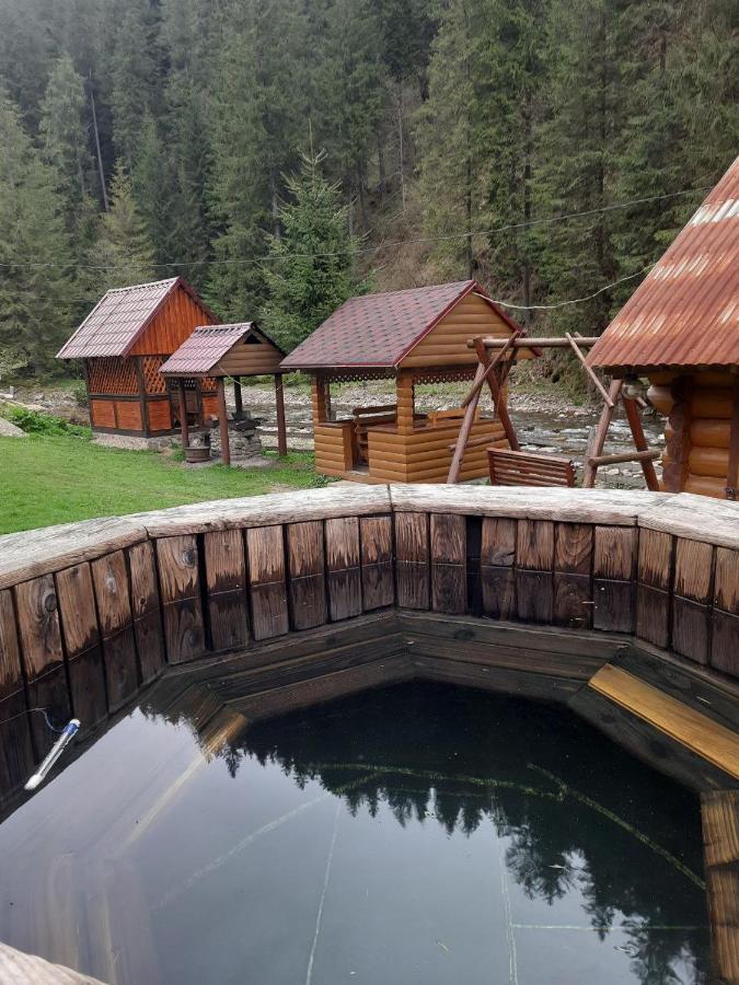 Крайня Хата Hotel Synevyrs'ka Polyana Luaran gambar